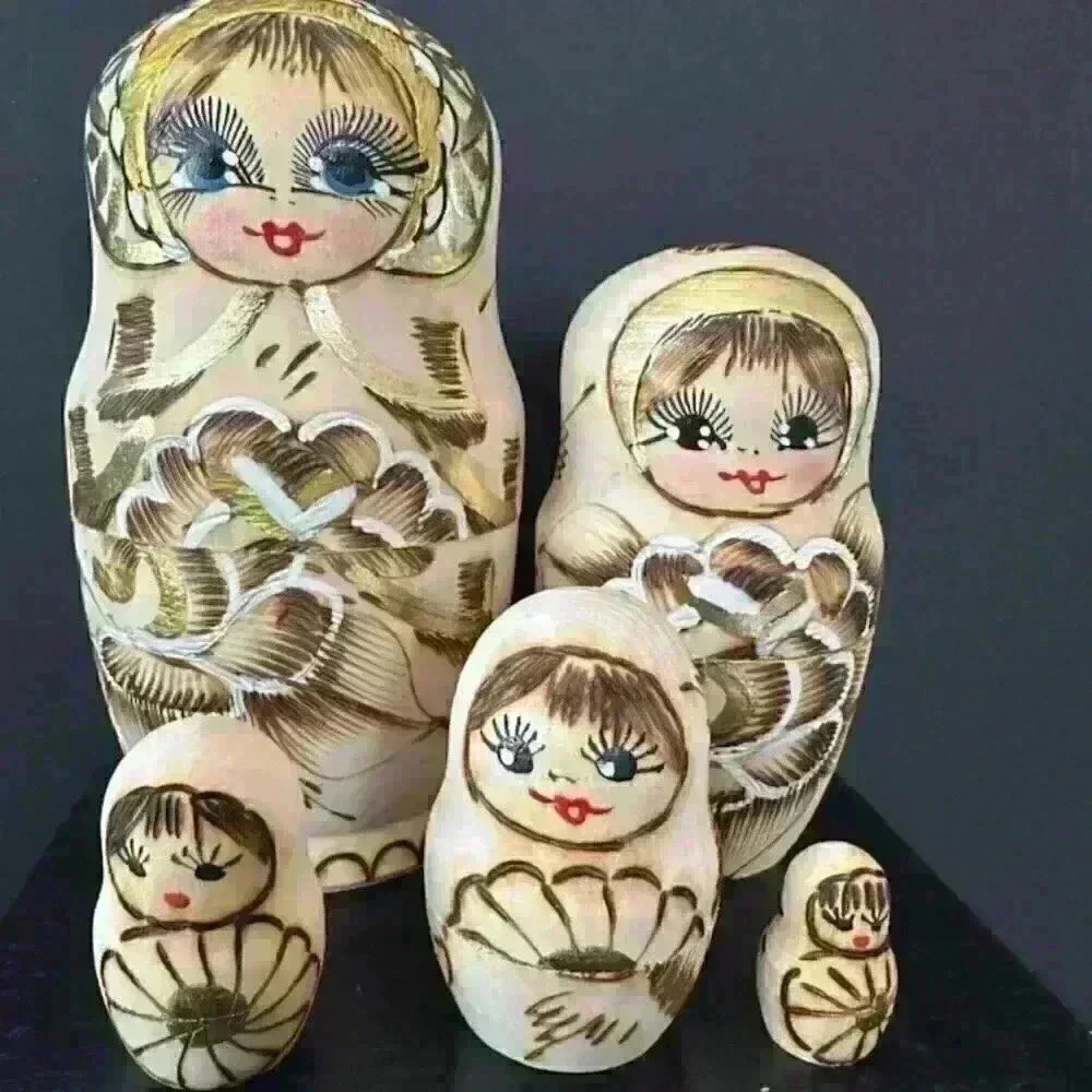 Handmade Nesting‎ Dolls